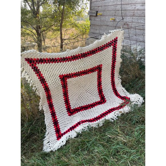 Vintage 1970s Large Granny Square Crochet Fringed Afghan Blanket - Picture 2 of 15